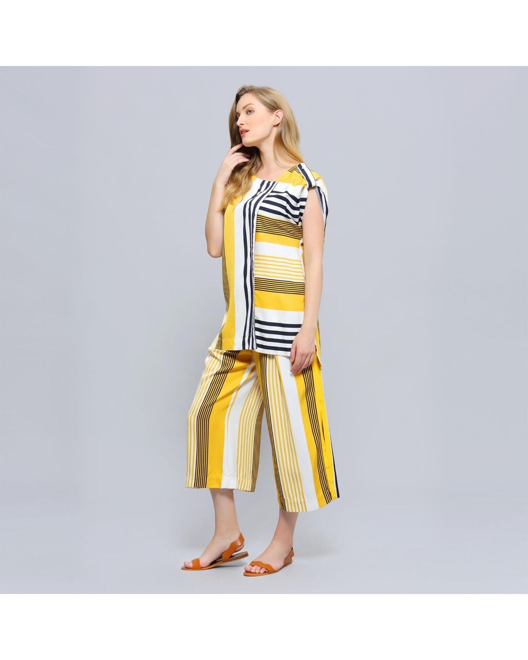 Smart and Joy Yellow Long Stripe Print Game Top
