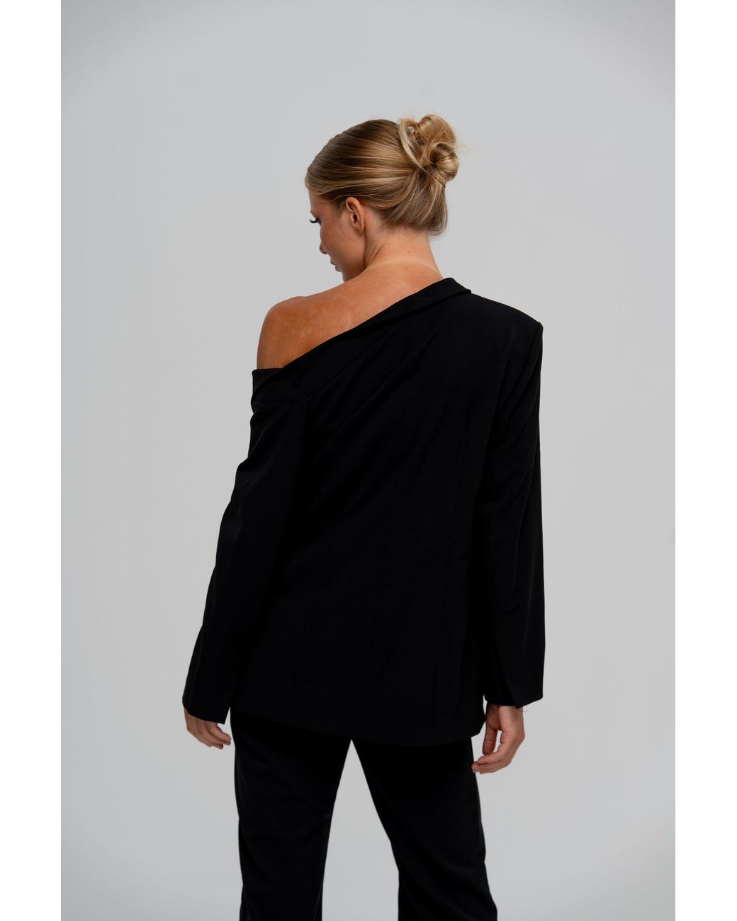 The Ethos Studio Black Lyra Blazer
