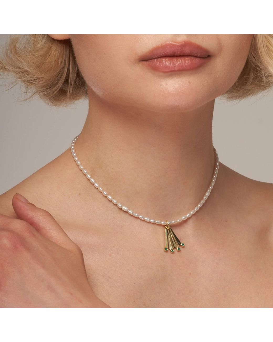 Pearl Code Metallic Paw Pendant With Onyx, -Plated