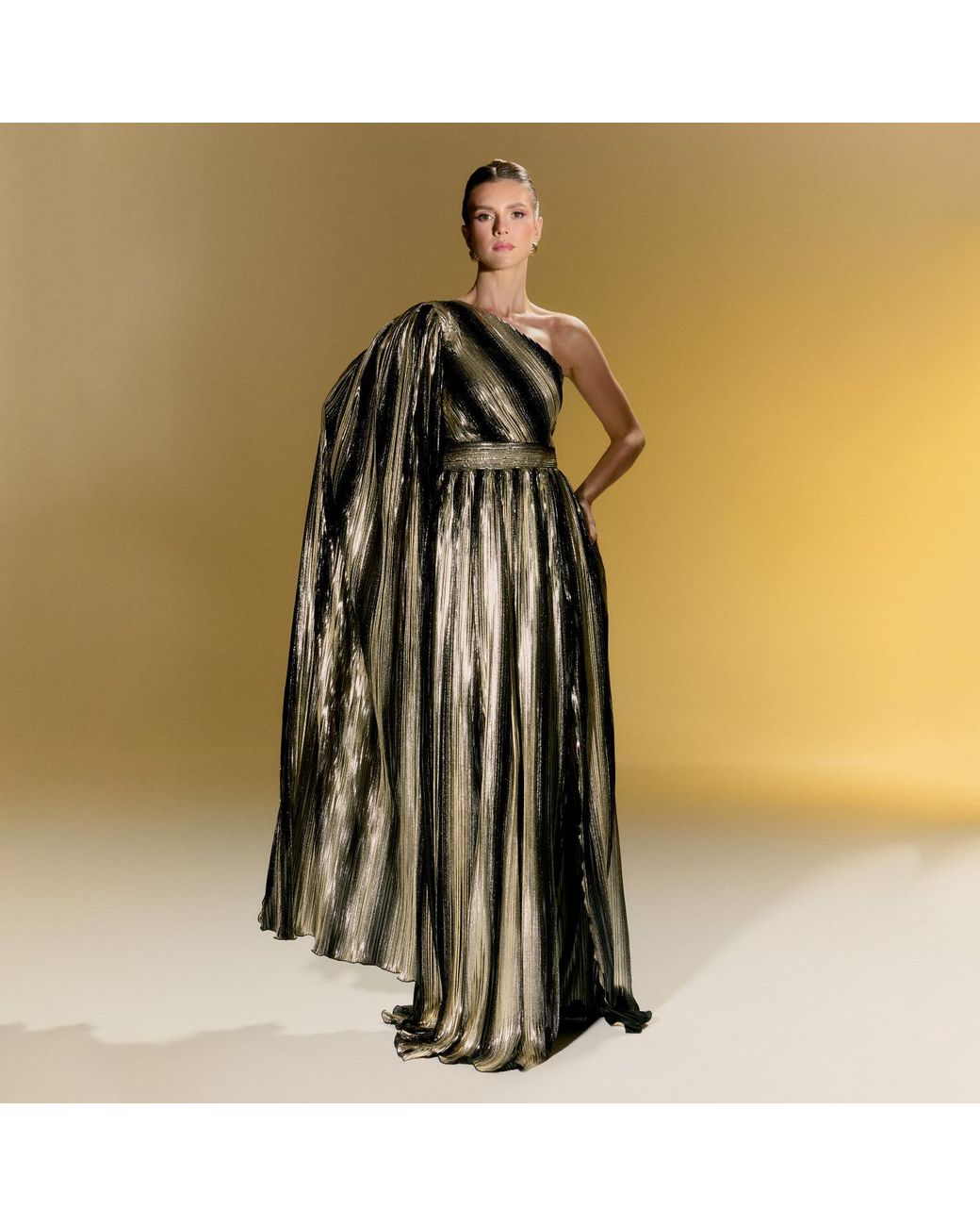 Nur Karaata Metallic New Baglioni Gown