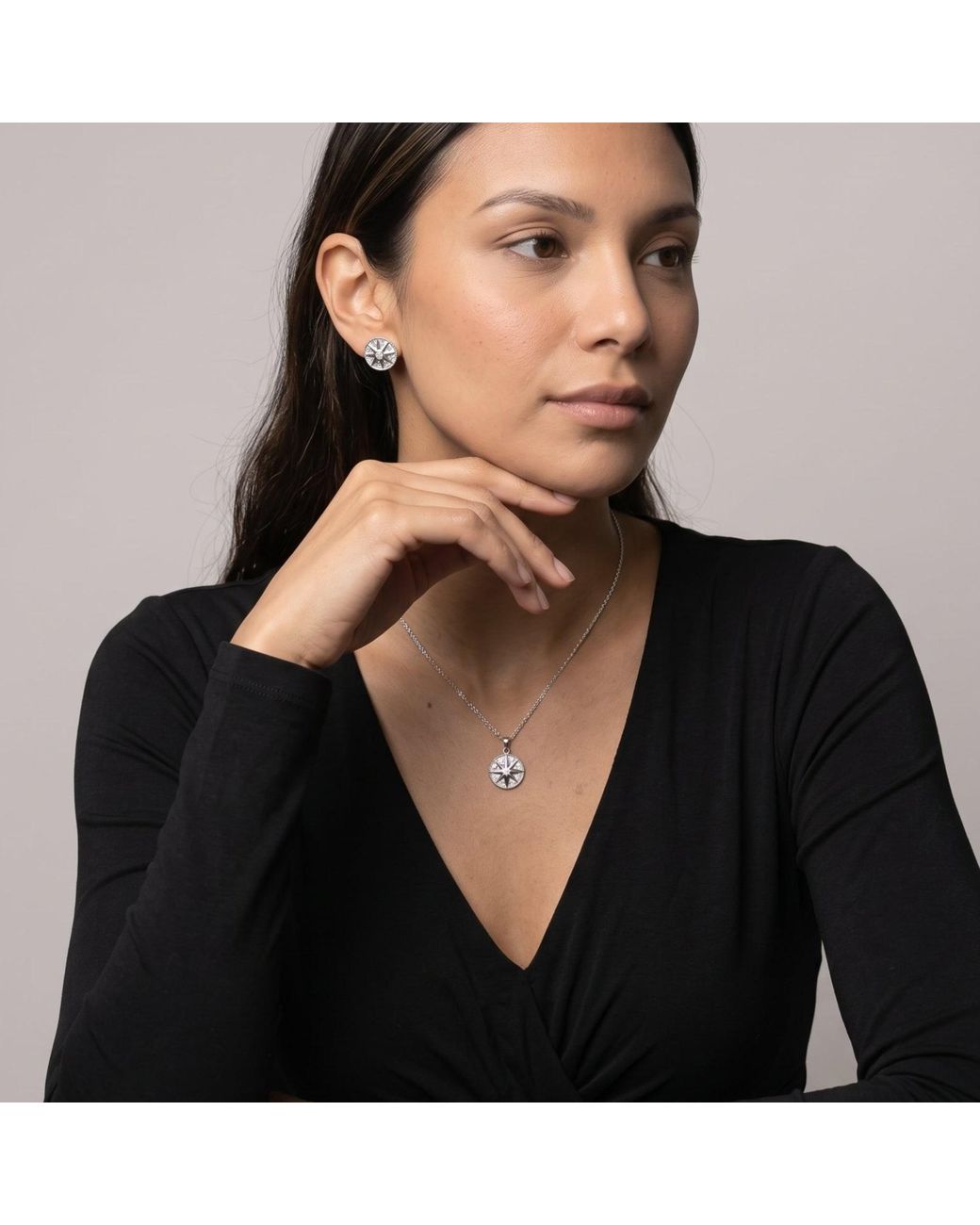 Uchi and Soto Metallic Enso Star Pendant Necklace & Earrings Set