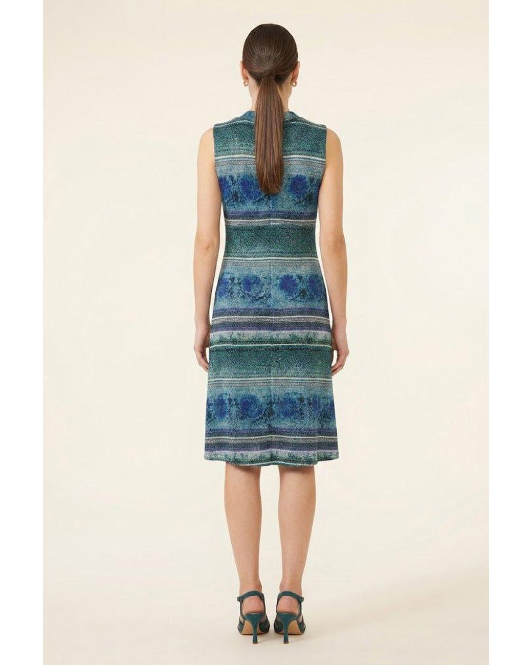 Conquista Blue Border Print Sleeveless V-Neck Dress