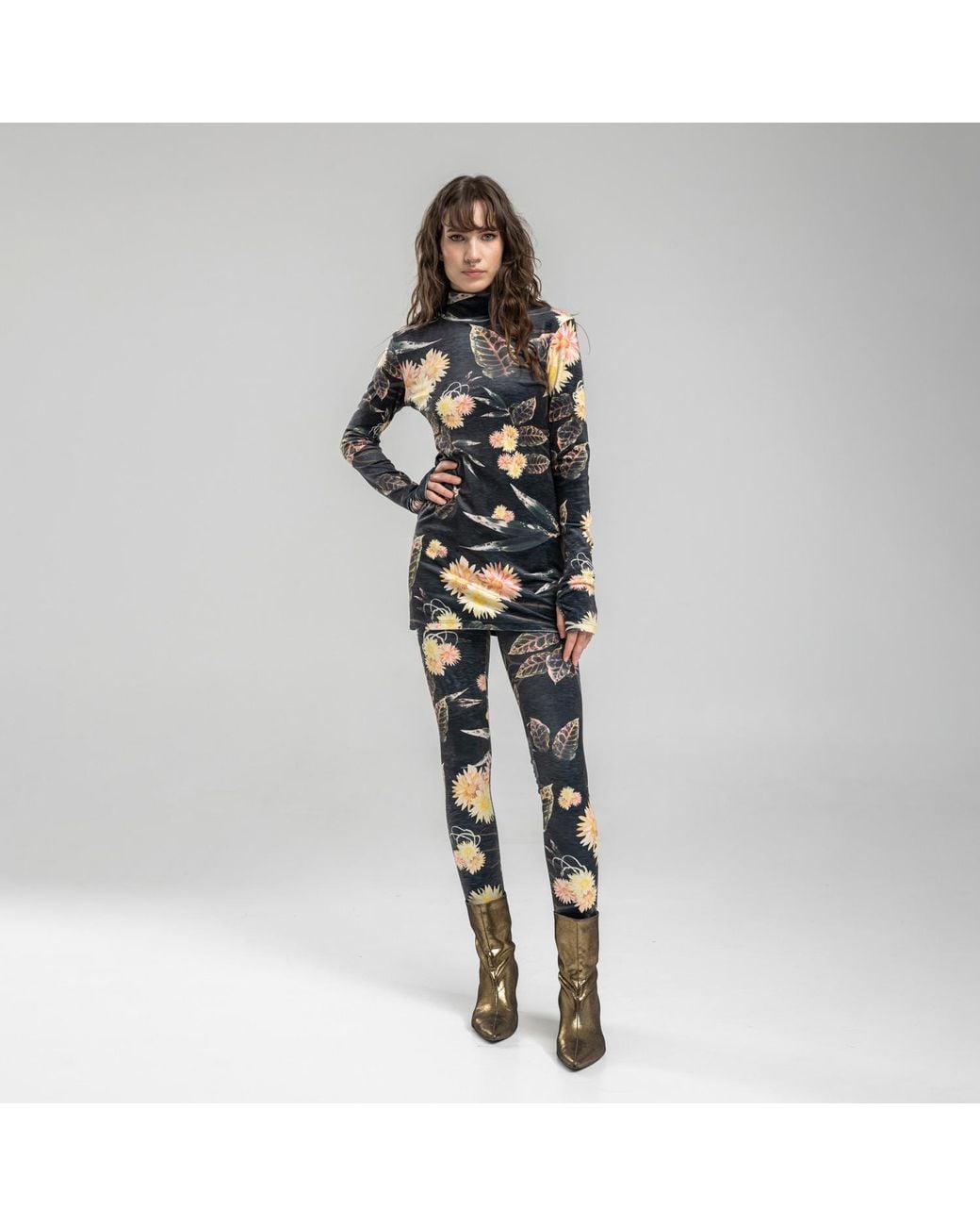 ARTISTA Black Balance Long Sleeves Turtleneck
