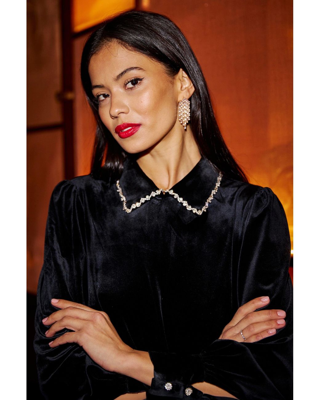 Yumi' Black Long Sleeve Velvet Tunic With Diamante Collar