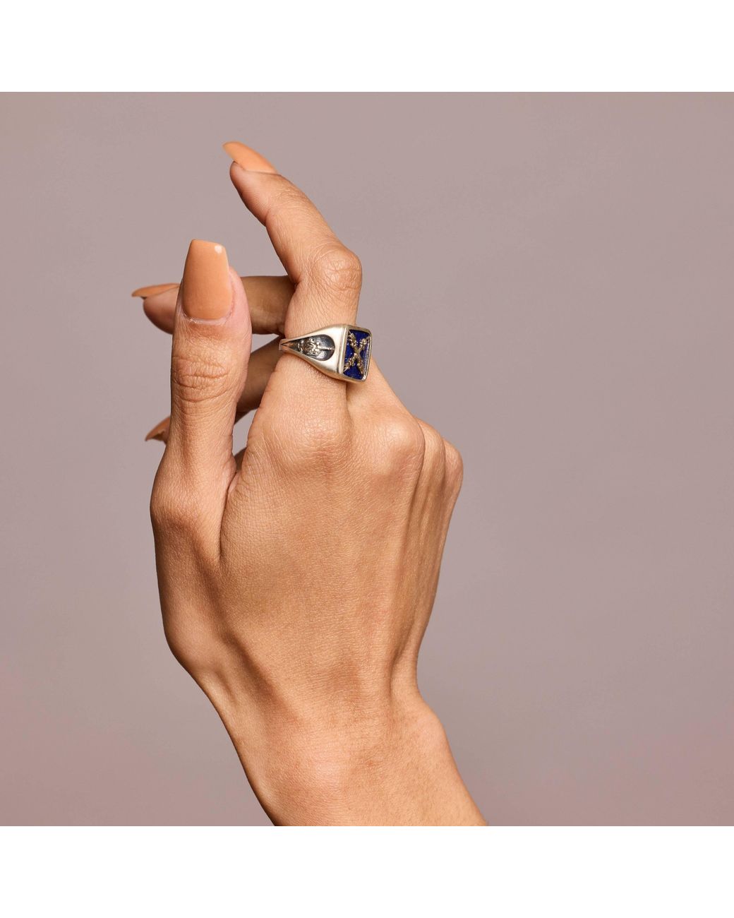 Après Youth Blue Introvert Signet Ring Lapis