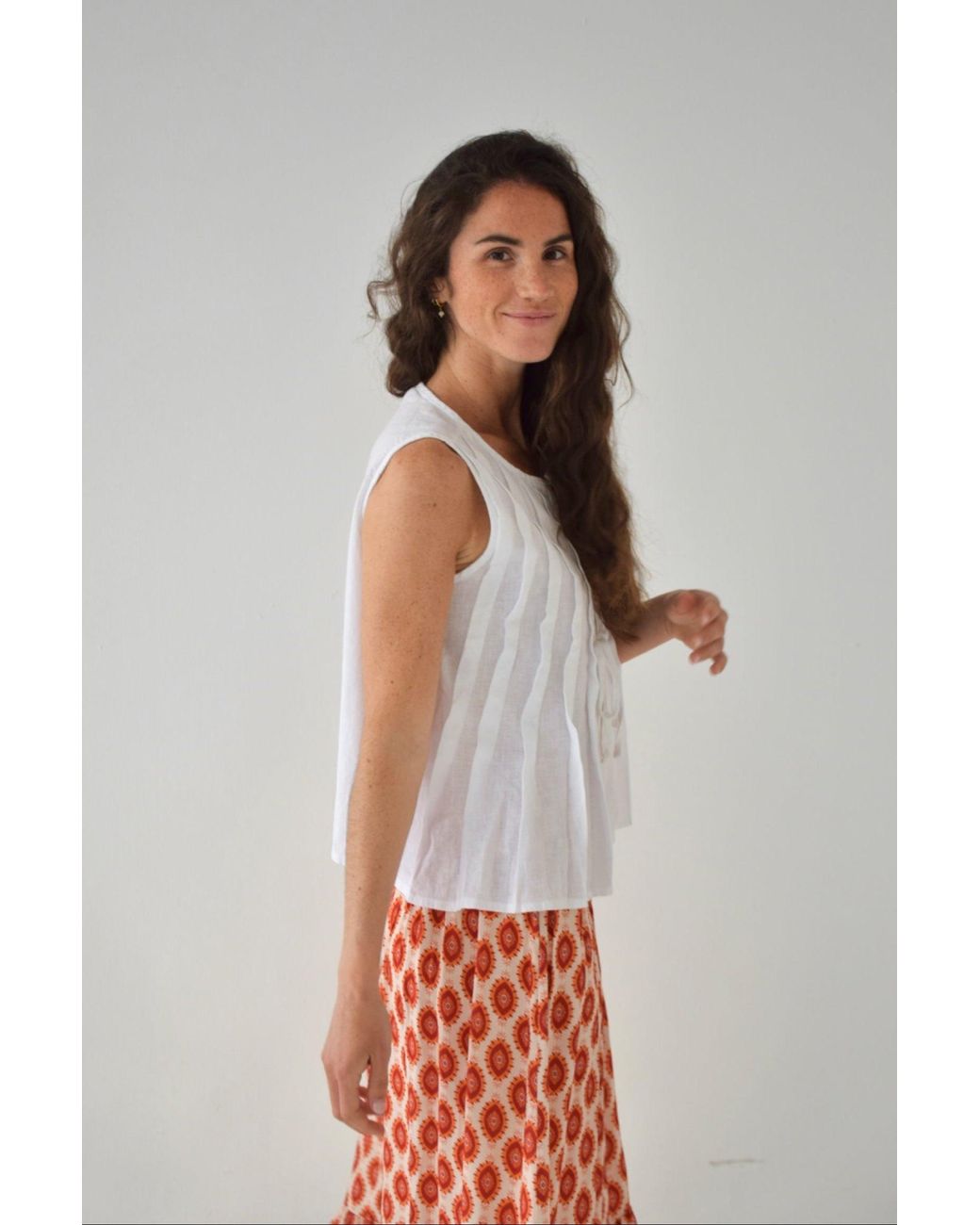 Mind Traveler White Gigi Linen Top