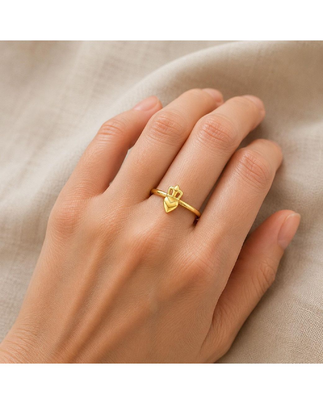 Unaloe Yellow Adjustable Ring With Crown And Heart