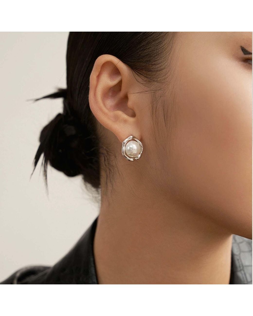 Angel Barocco Metallic Freshwater Round Pearl Stud Earrings