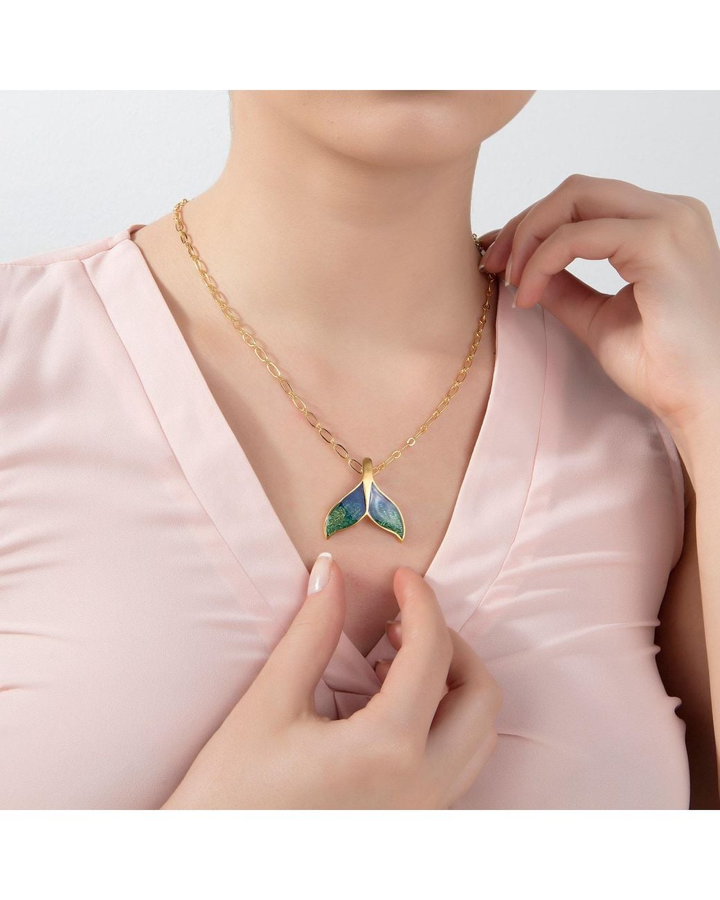Milou Jewelry Green Whale Tail Necklace