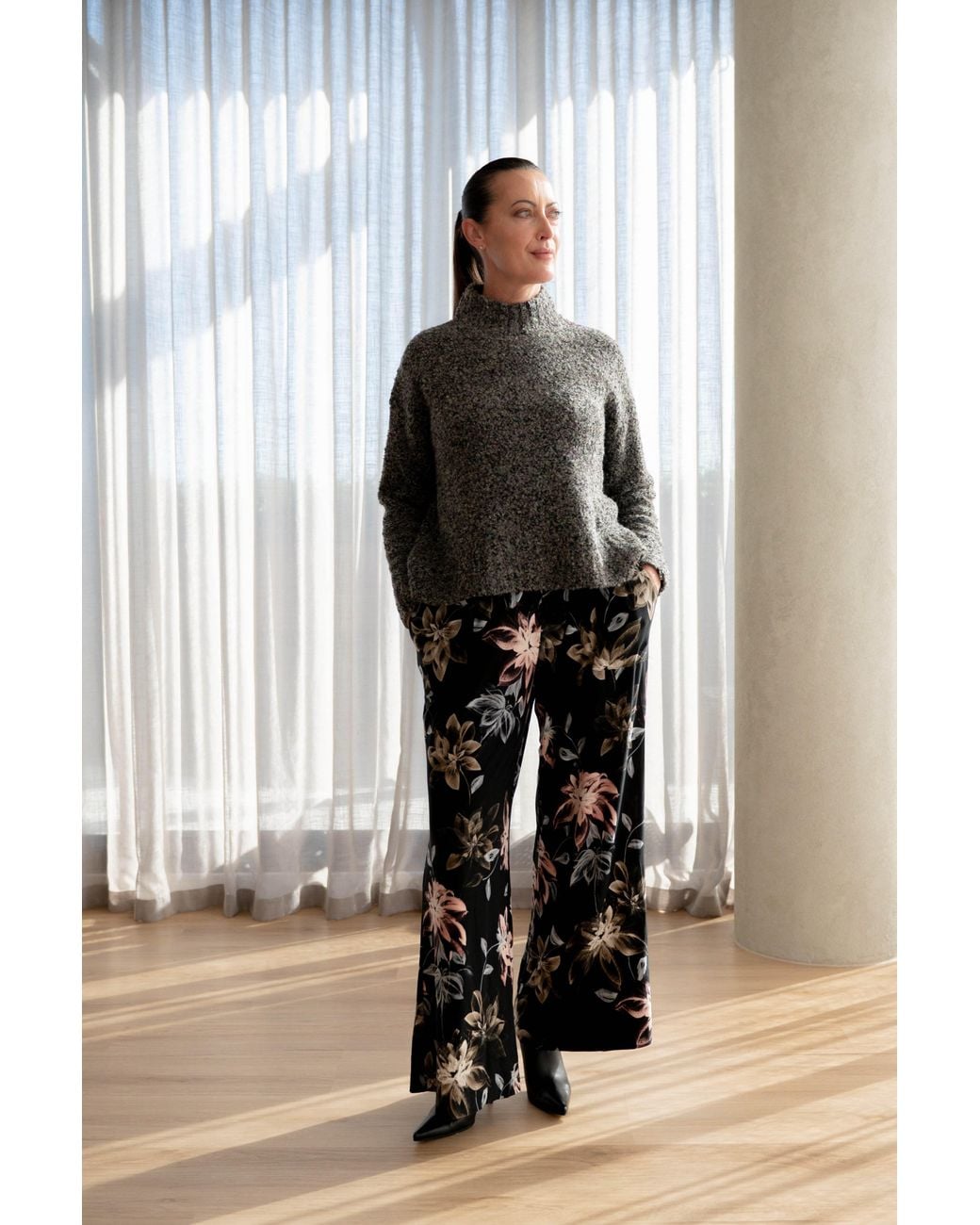 Lindsay Nicholas New York Gray Bouclé Mock-Neck Knit Sweater