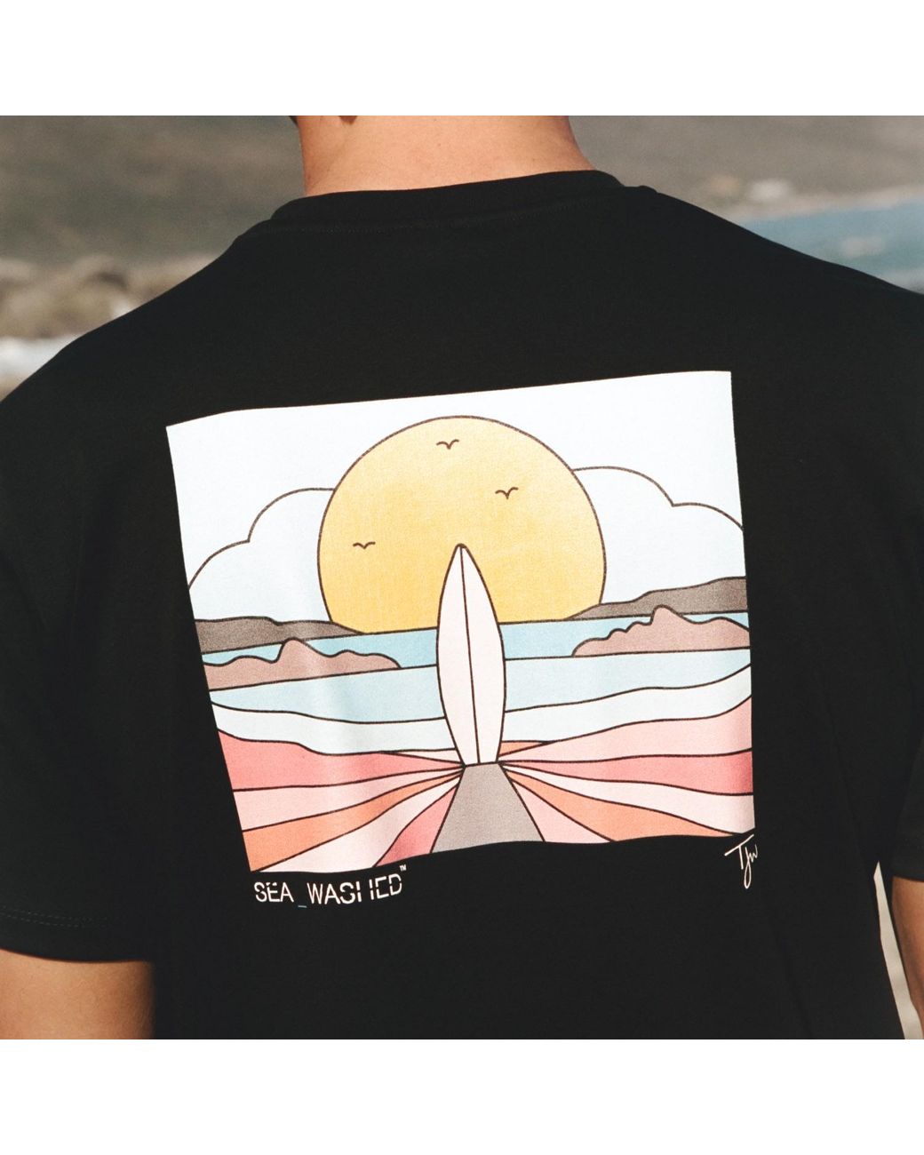 Sea_Washed Black Sundown Tee for men
