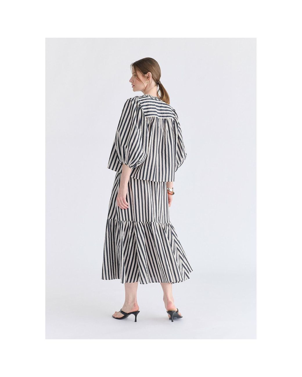 Paisie Black Tie Front Puff Sleeves Blouse