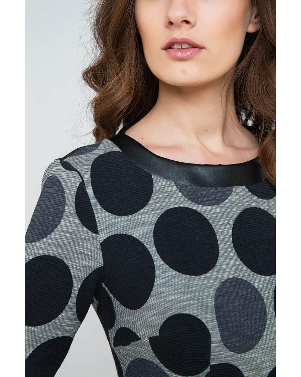 Conquista Black Fitted Polka Dot Midi Dress