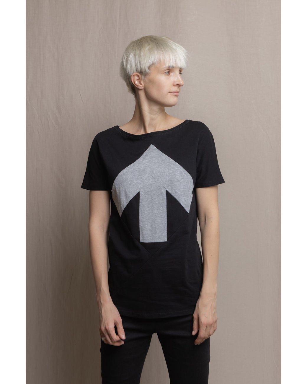 Reet Aus Black T-Shirt For Arrow