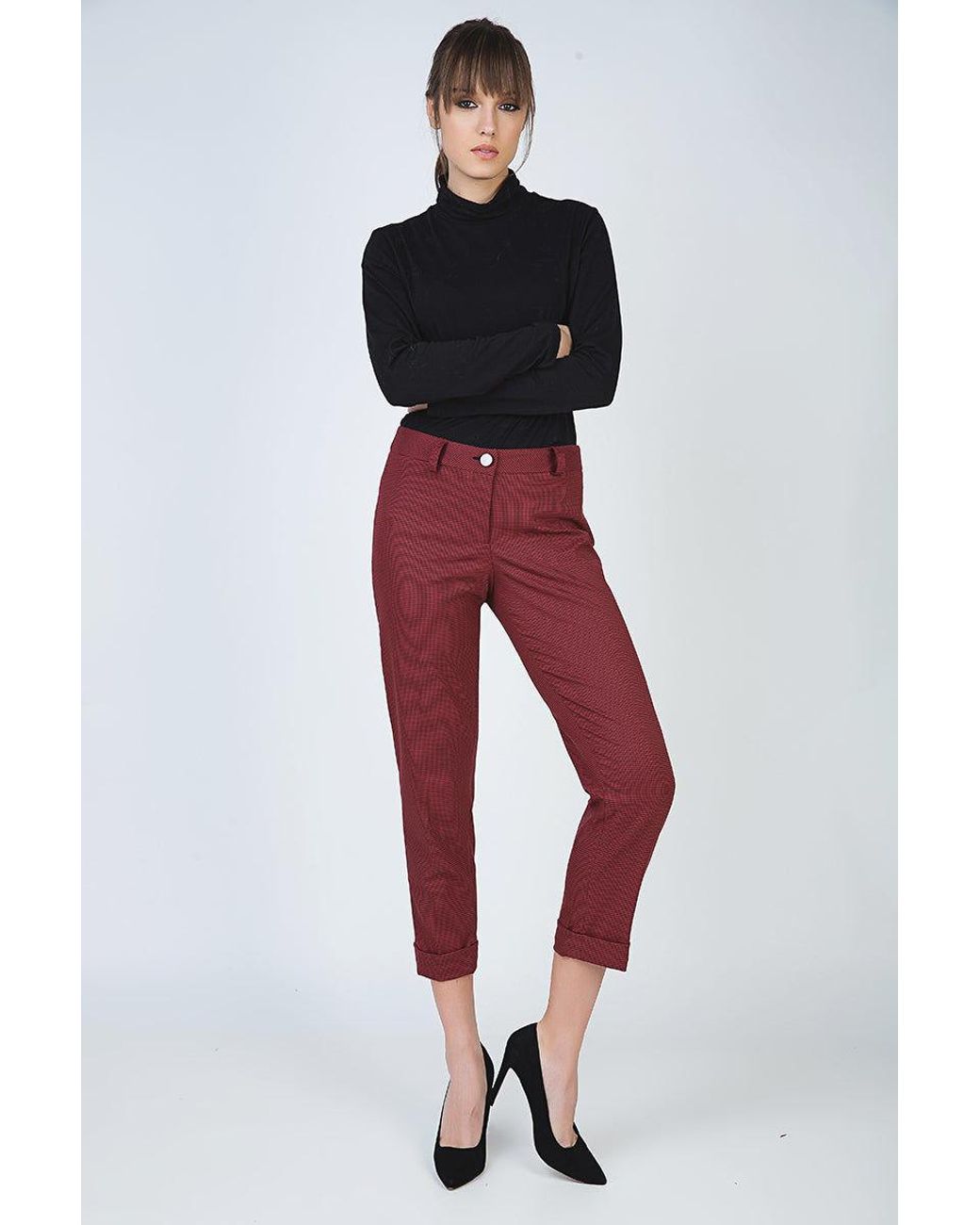 Conquista Cropped Tapered Pants With Turn Ups