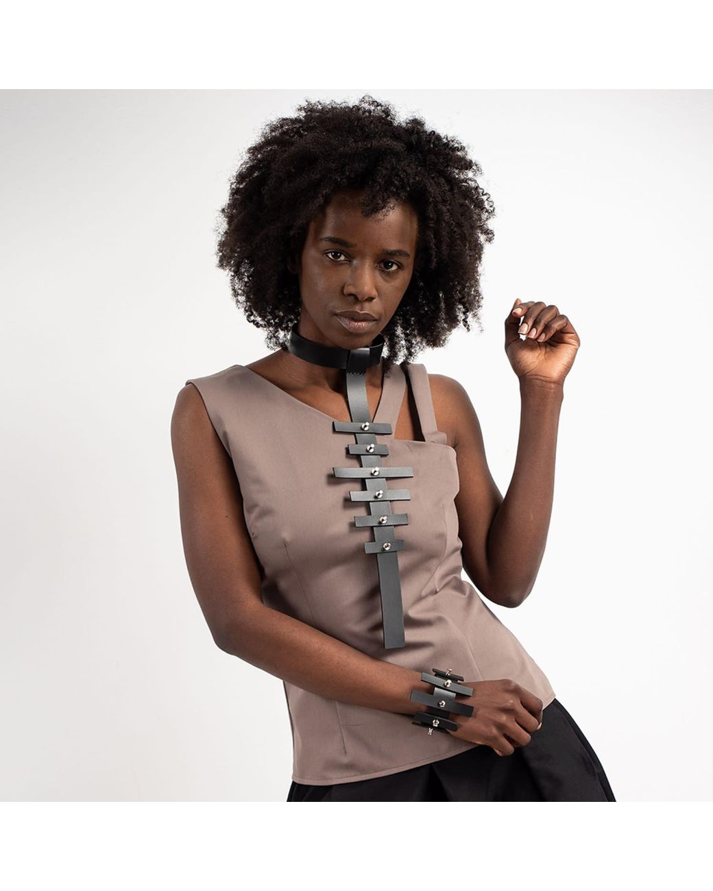 Metamorph Black Extravagant Leather Choker