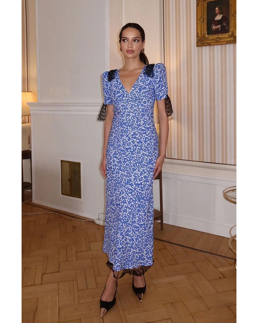 POST MERIDIEM Blue Fitted Lace Midi Dress With Short Sleeves