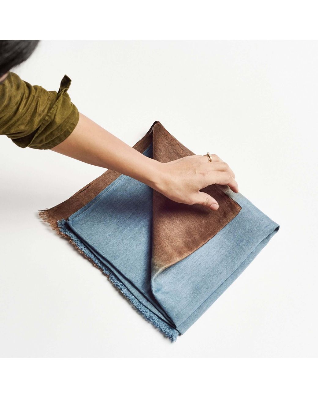 Variously Blue Mahogany Sky Ombre Linen Silk Handloom Scarf
