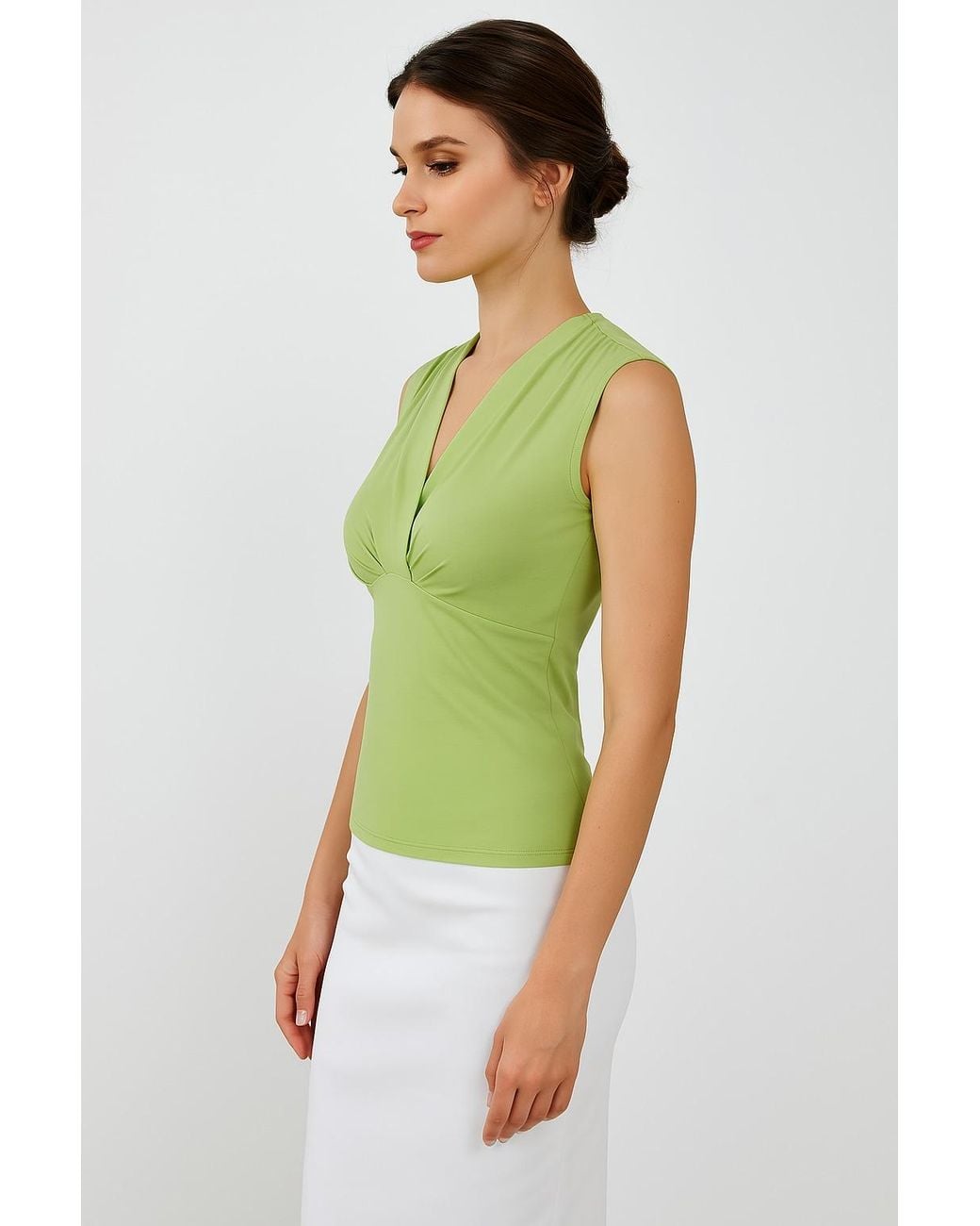 Conquista Green Light Sleeveless V-Neck Fitted Top – Soft Viscose-Blend Fabric