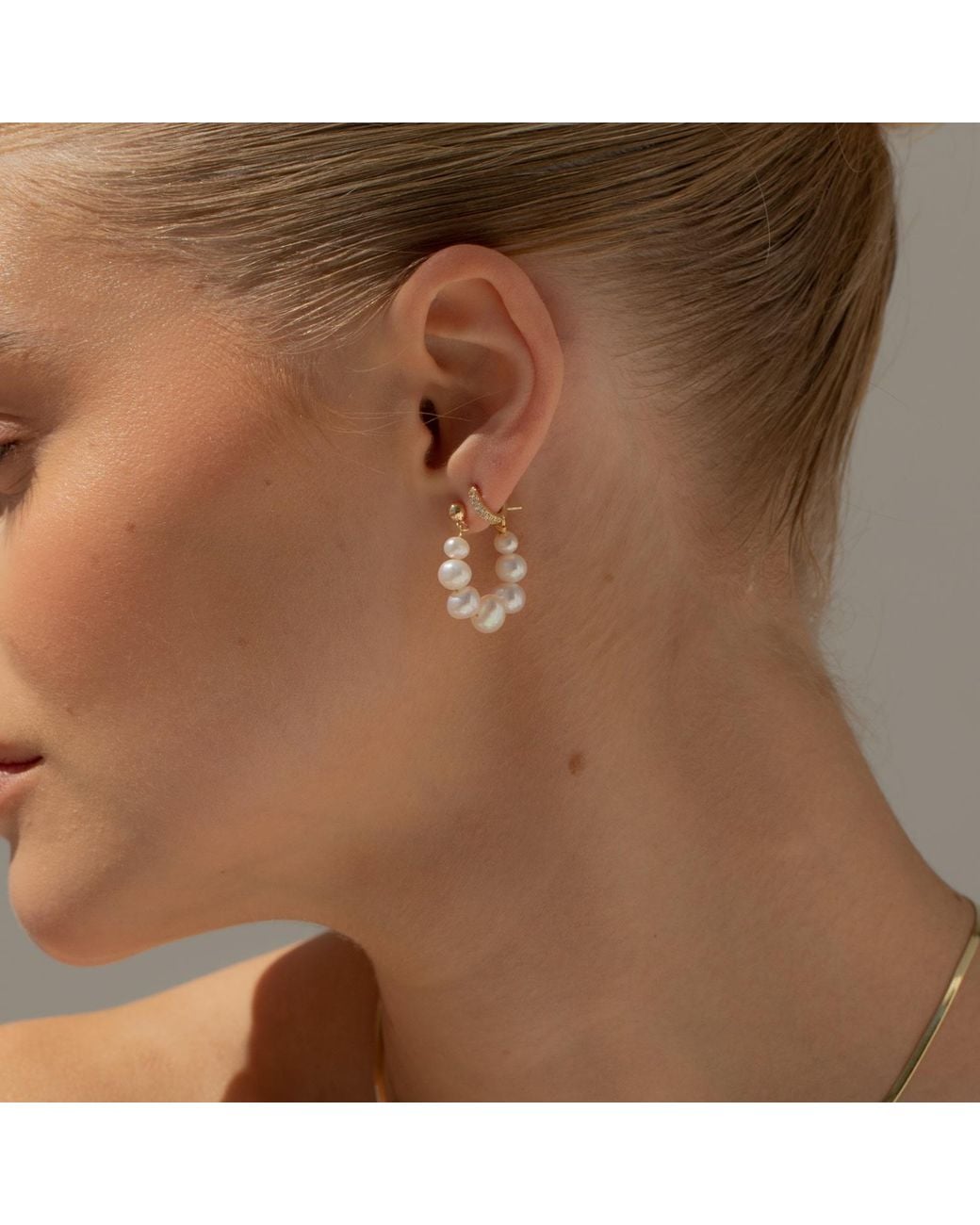 Arctic Fox & Co. Metallic Pearl Link Hoop Earrings