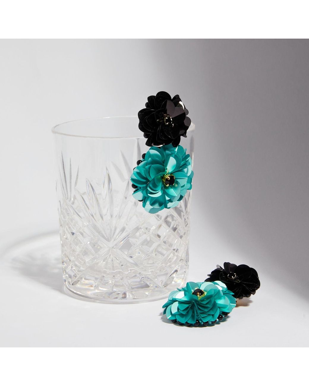 PINAR OZEVLAT Green Blossom Drops & Sea Foam