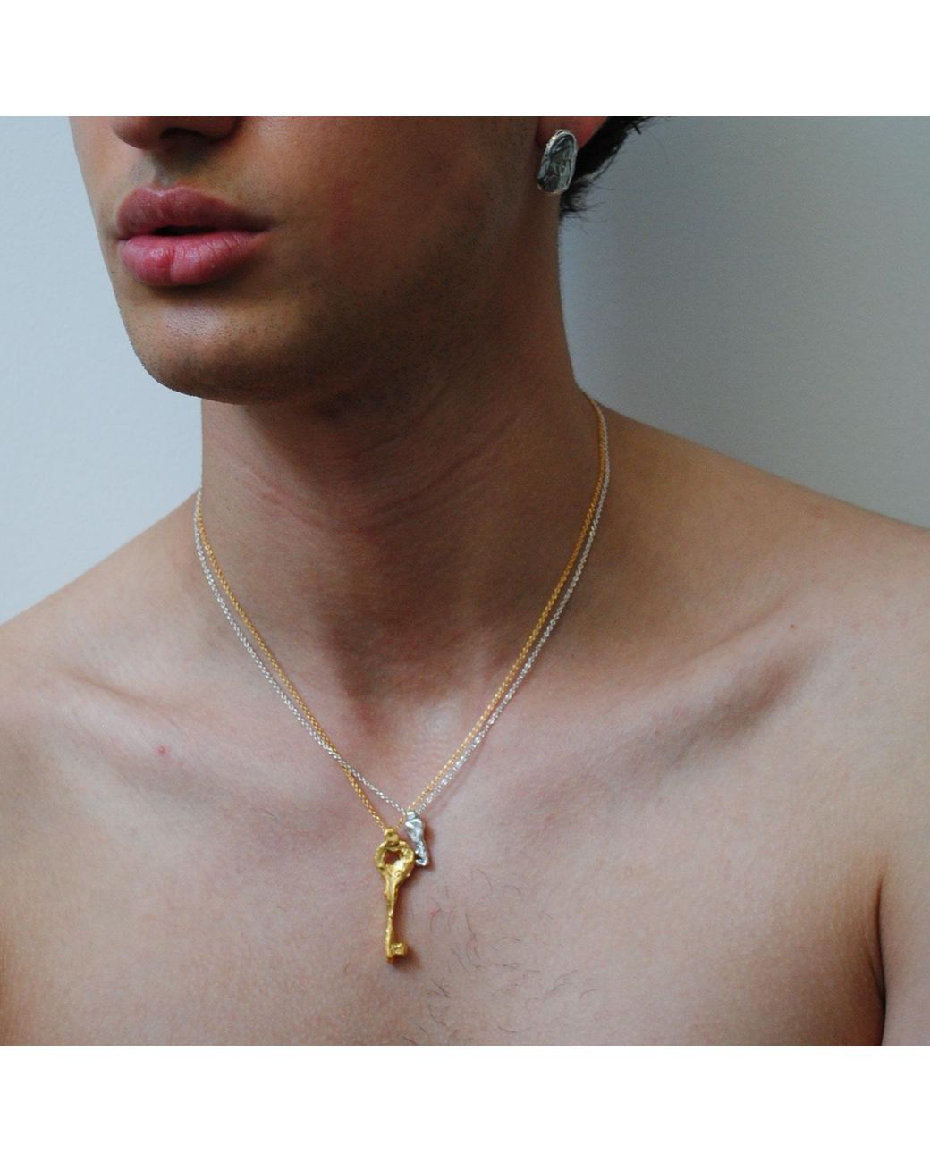 De Roms Metallic The Promise Molten Small Key Necklace