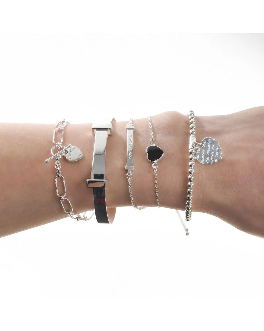Von Treskow Metallic Twisted Open Clip Chain Bracelet With Flat Vt Heart