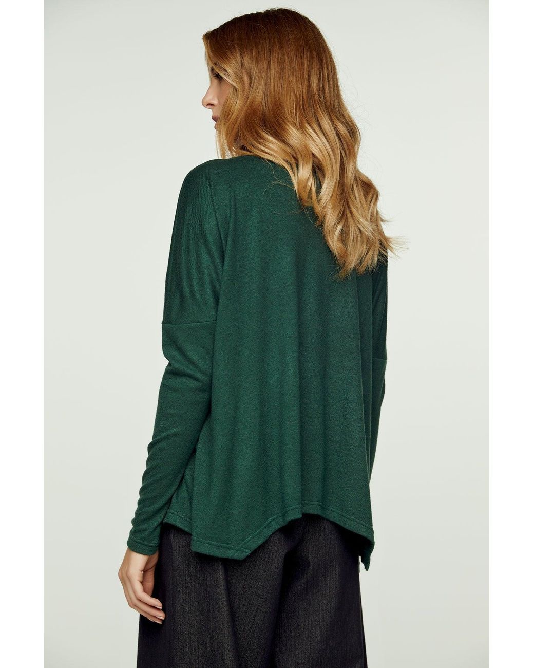 Conquista Green Knit Handkerchief Hem Top