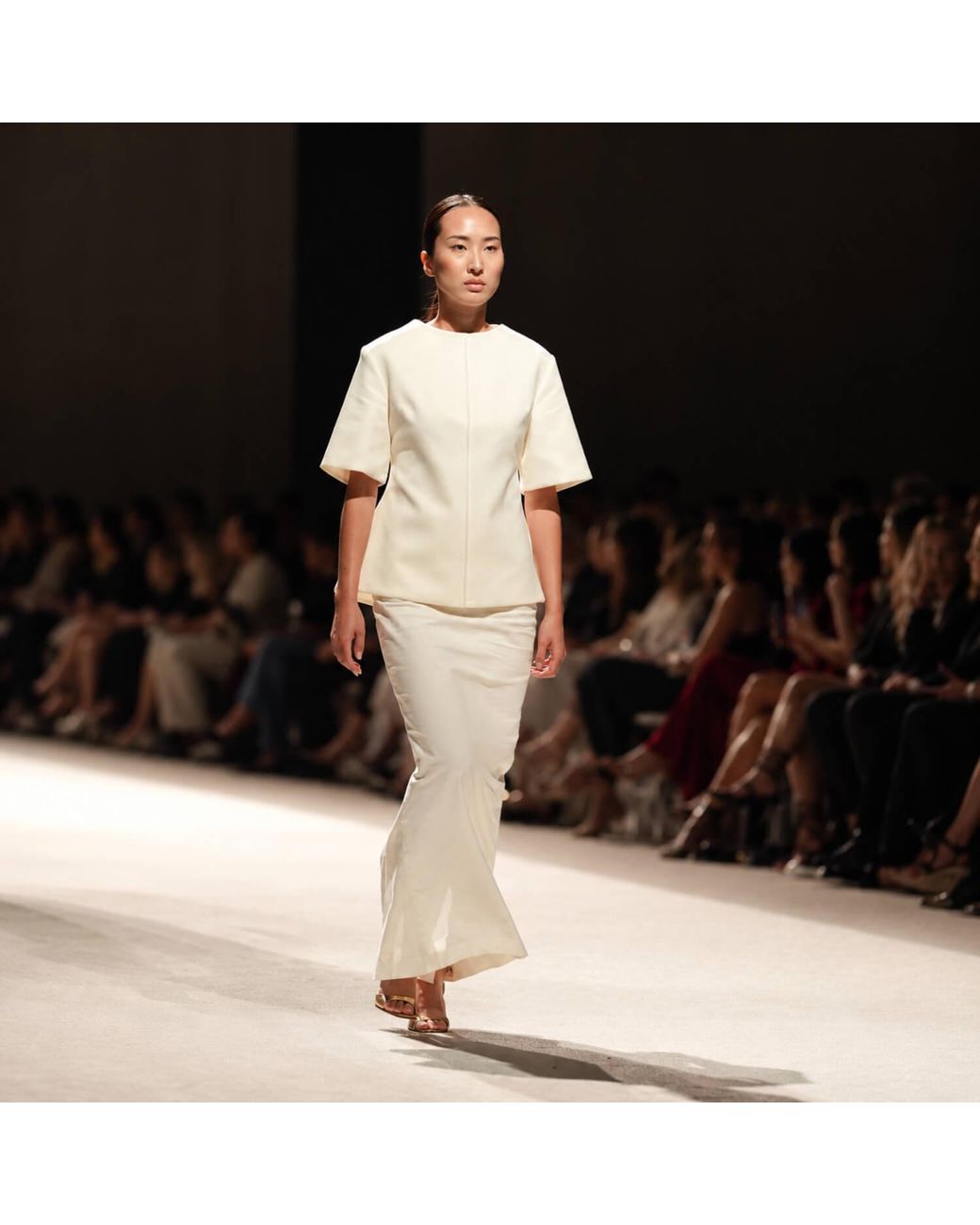 Elamins White Structured Hourglass Top