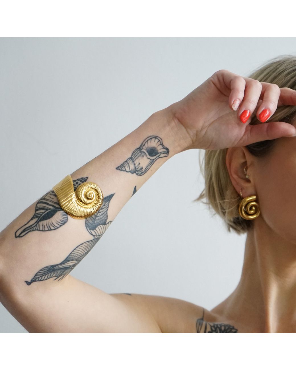 Smilla Brav Yellow Bold Shell Cuff Aleyna