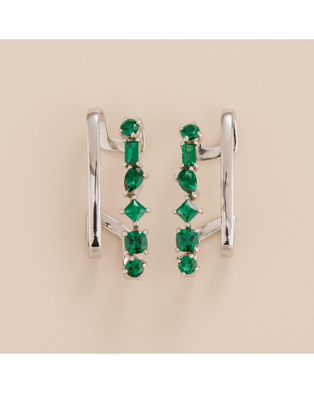 Juvetti Metallic Serene Earrings With Emerald Set