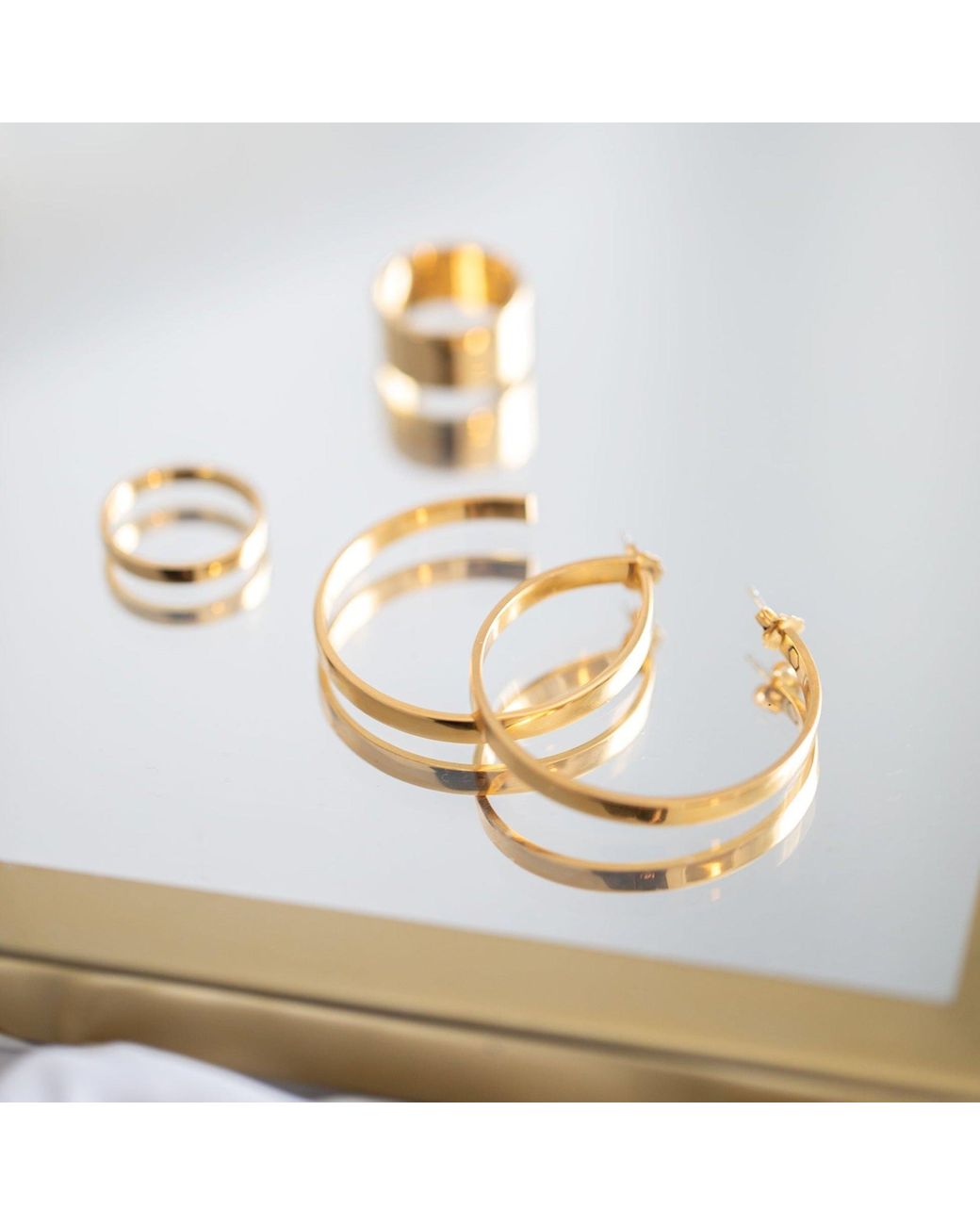 Cier Metallic Classic Hoop Earrings