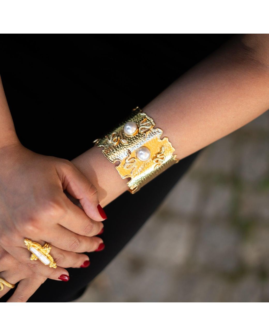 Ebru Jewelry Metallic Vintage Pearl Statement Adjustable Ring