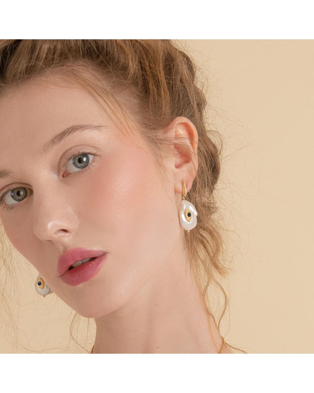 Vintouch Italy Metallic The Eye Pearl & Sapphire Earrings