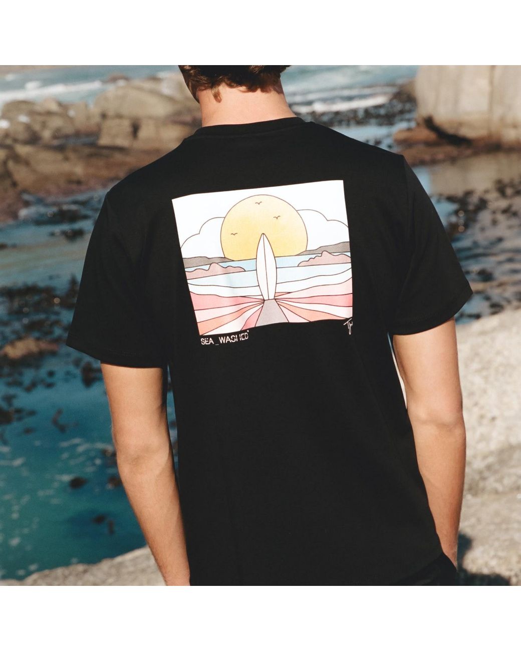 Sea_Washed Black Sundown Tee for men