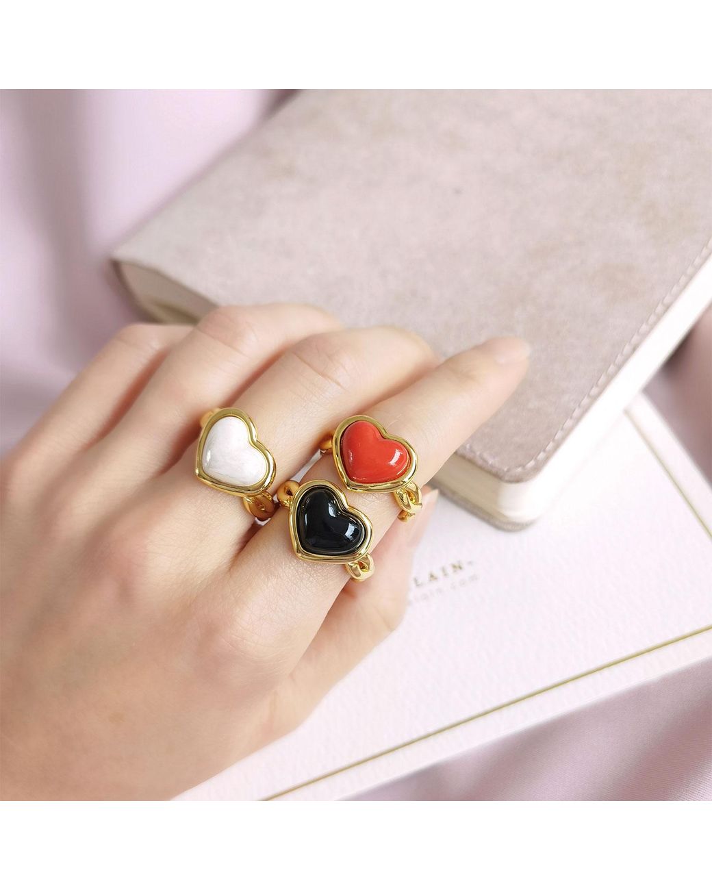 POPORCELAIN Metallic Porcelain Pearly Heart Braided Ring