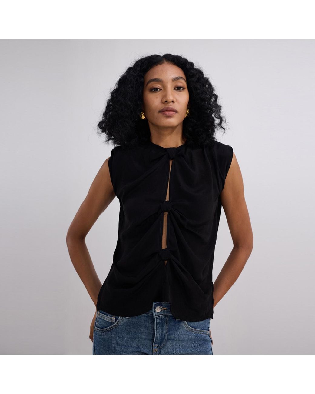 REISTOR Black The Knot-So-Basic Crepe Top