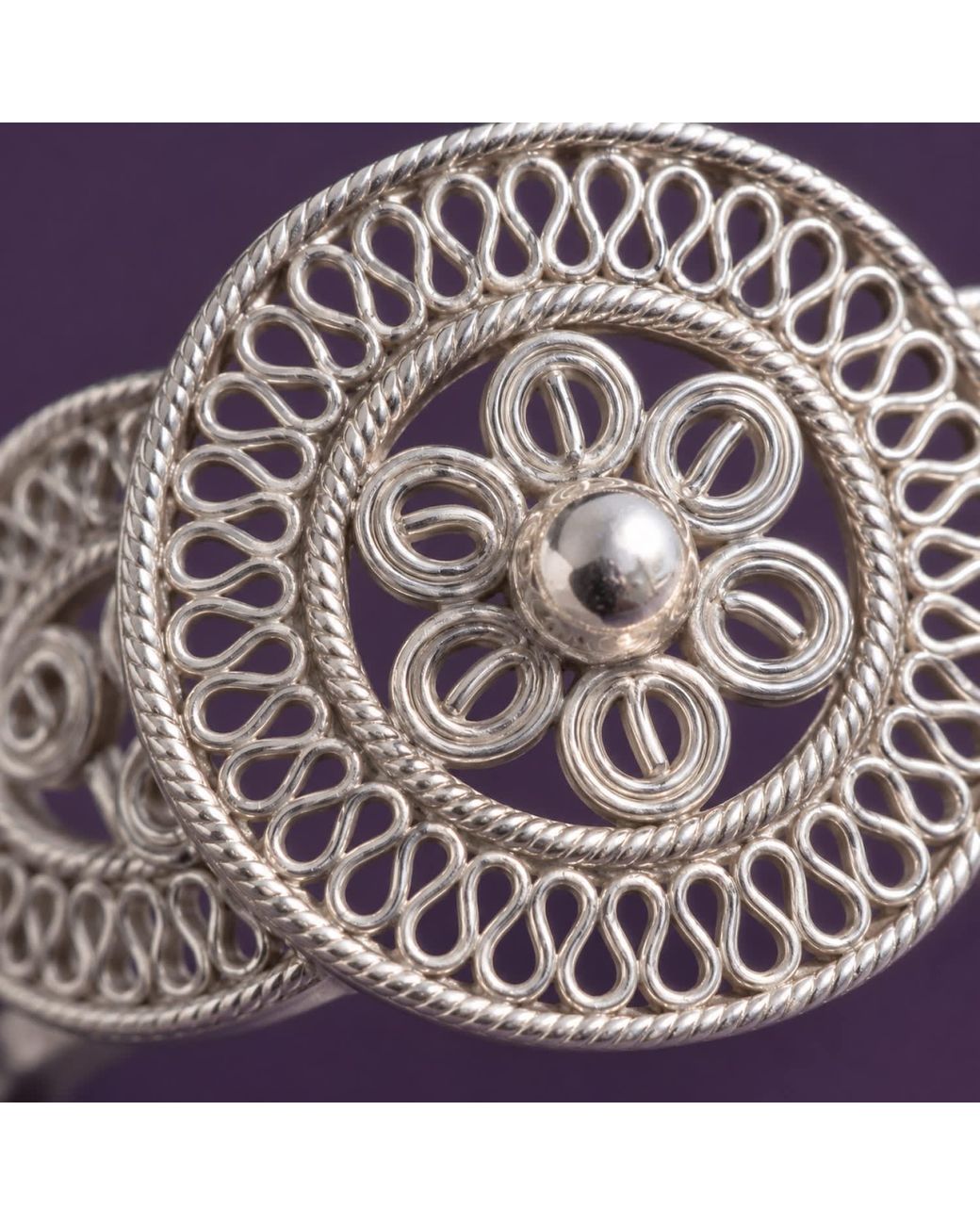 Yieon White Tymbal A Fine Filigree Ring