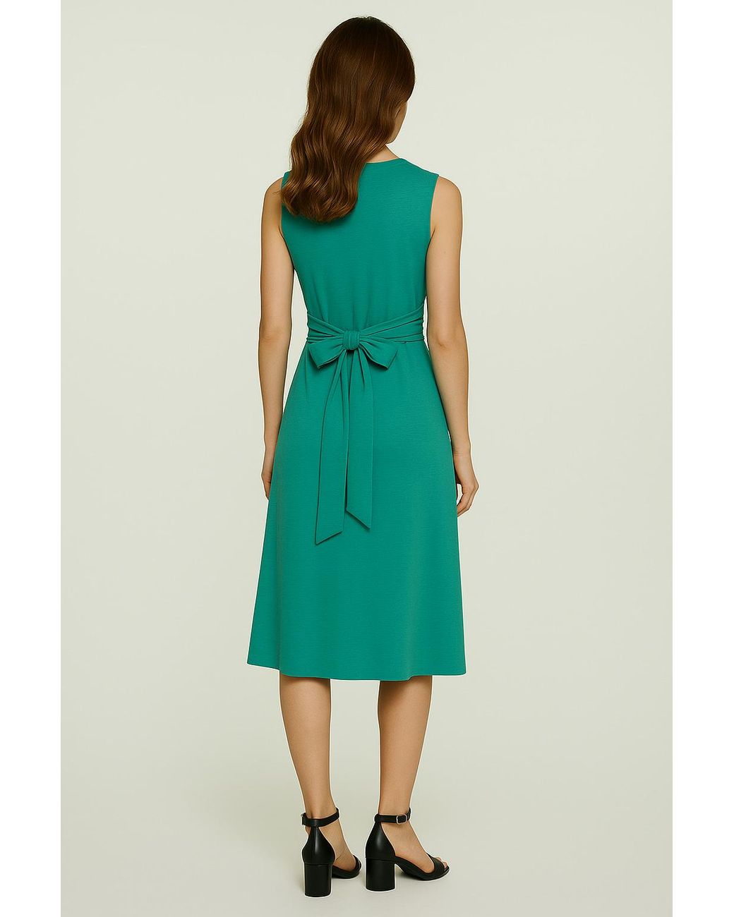 Conquista Green V Neck Dress With Sash
