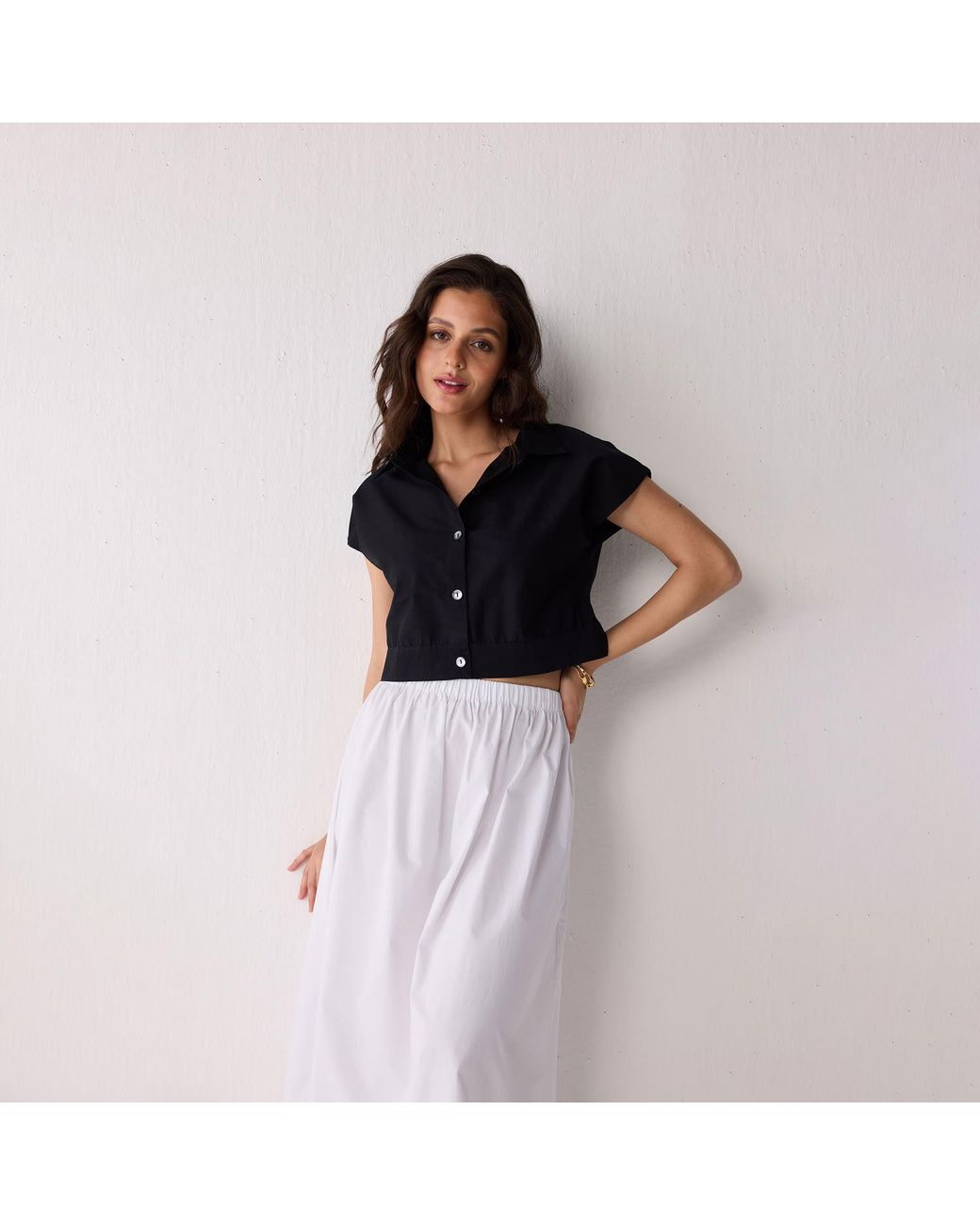 REISTOR Black Oversized Crop Shirt