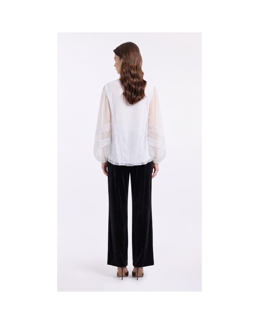 concept A trois White Blouse With Tulle Sleeves And Tone-On-Tone Lace