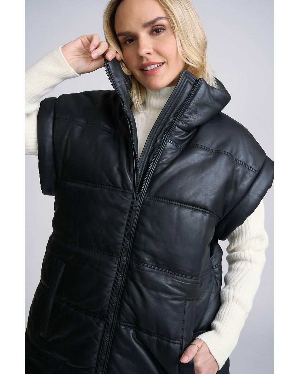 Mauritius Black Oversized Modern Elongated Puffer Katrin