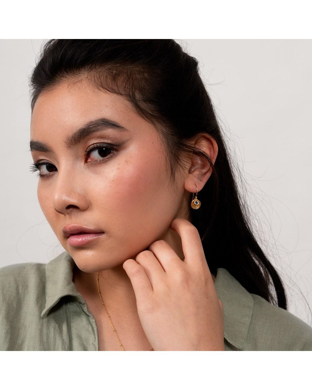 Dower & Hall Metallic Sapphire Hammered Disc Drop Earrings