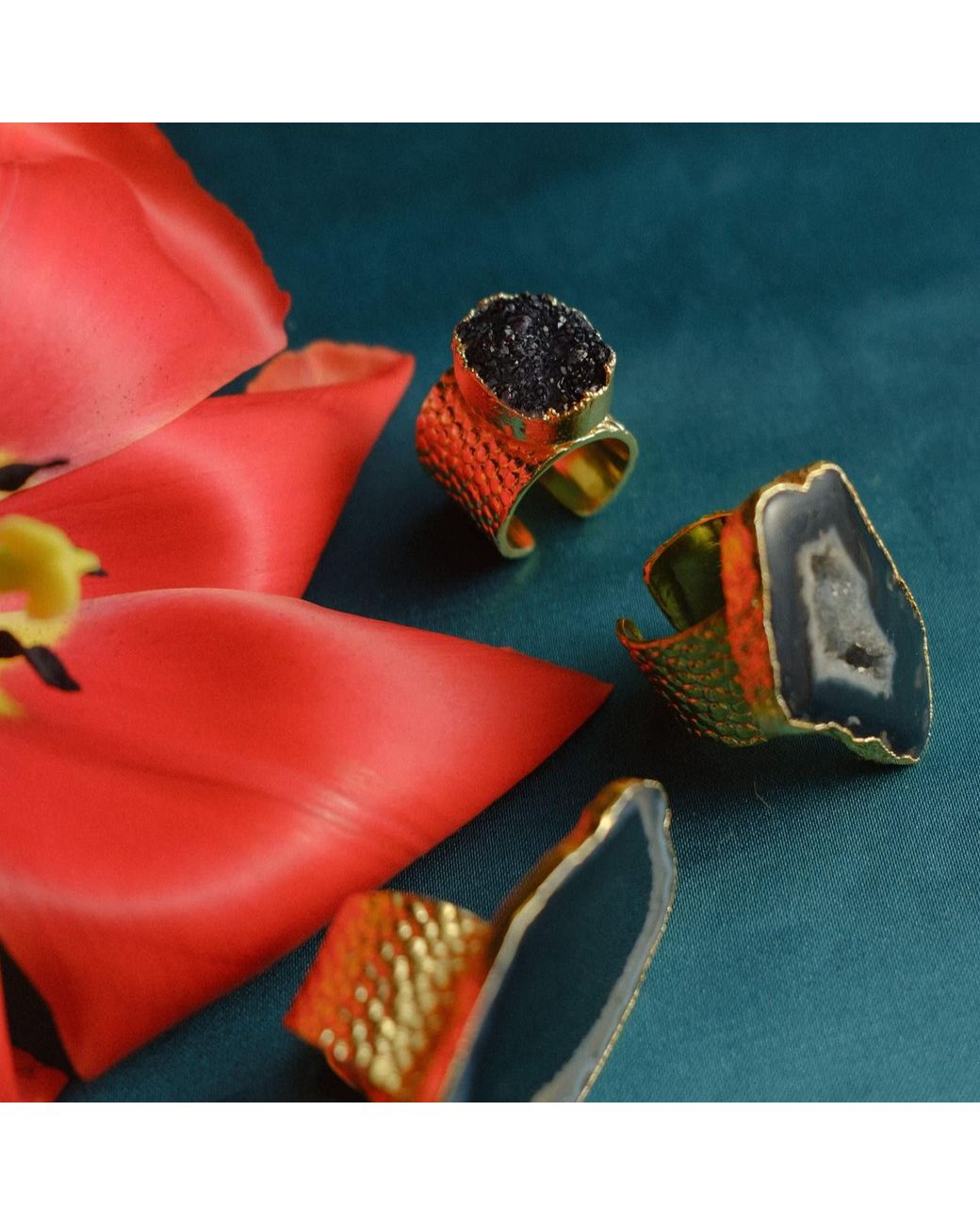 YAA YAA LONDON Black Mega Gemstone Gold Statement Ring
