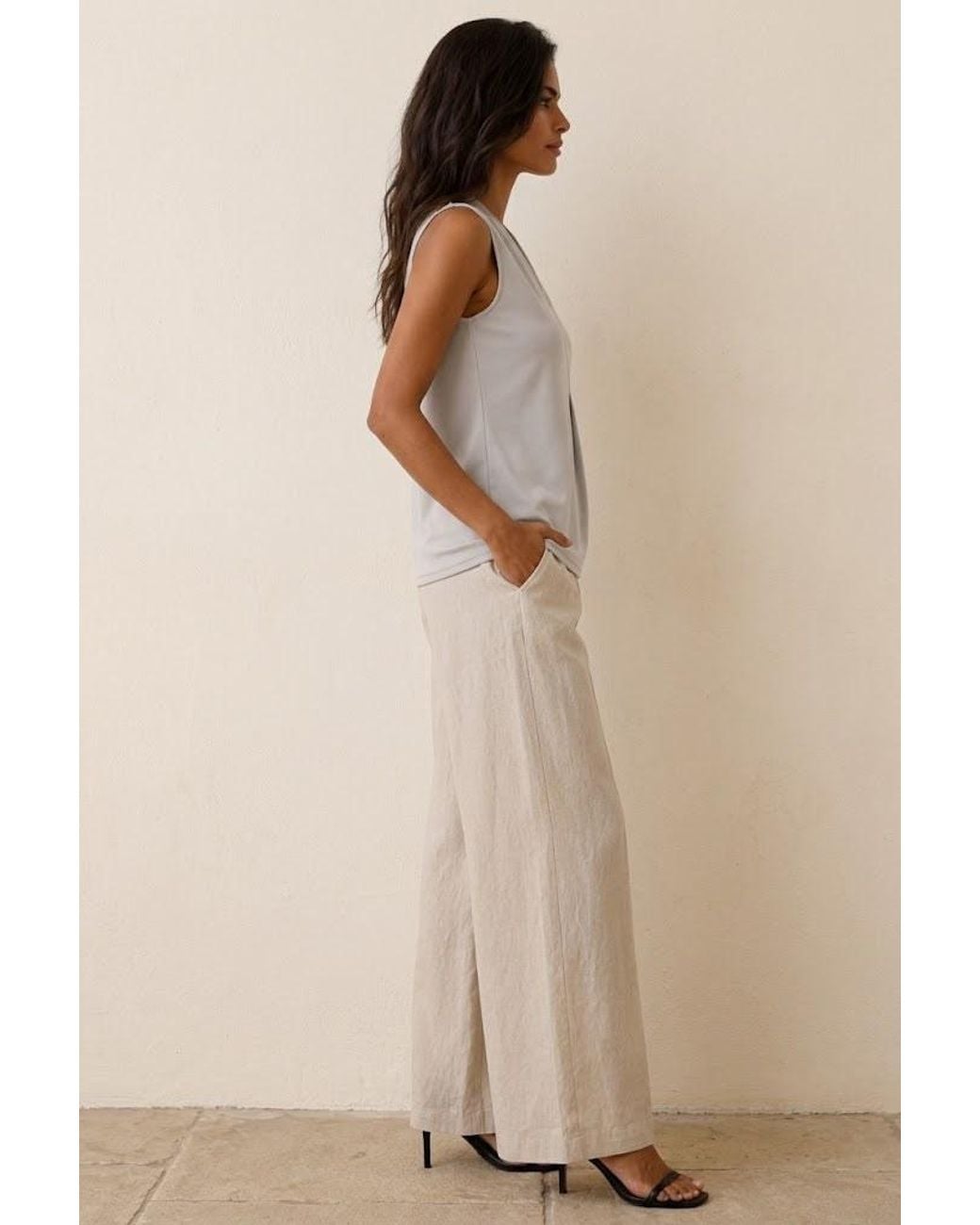 Conquista Gray Draped V-Neck Sleeveless Jersey Top