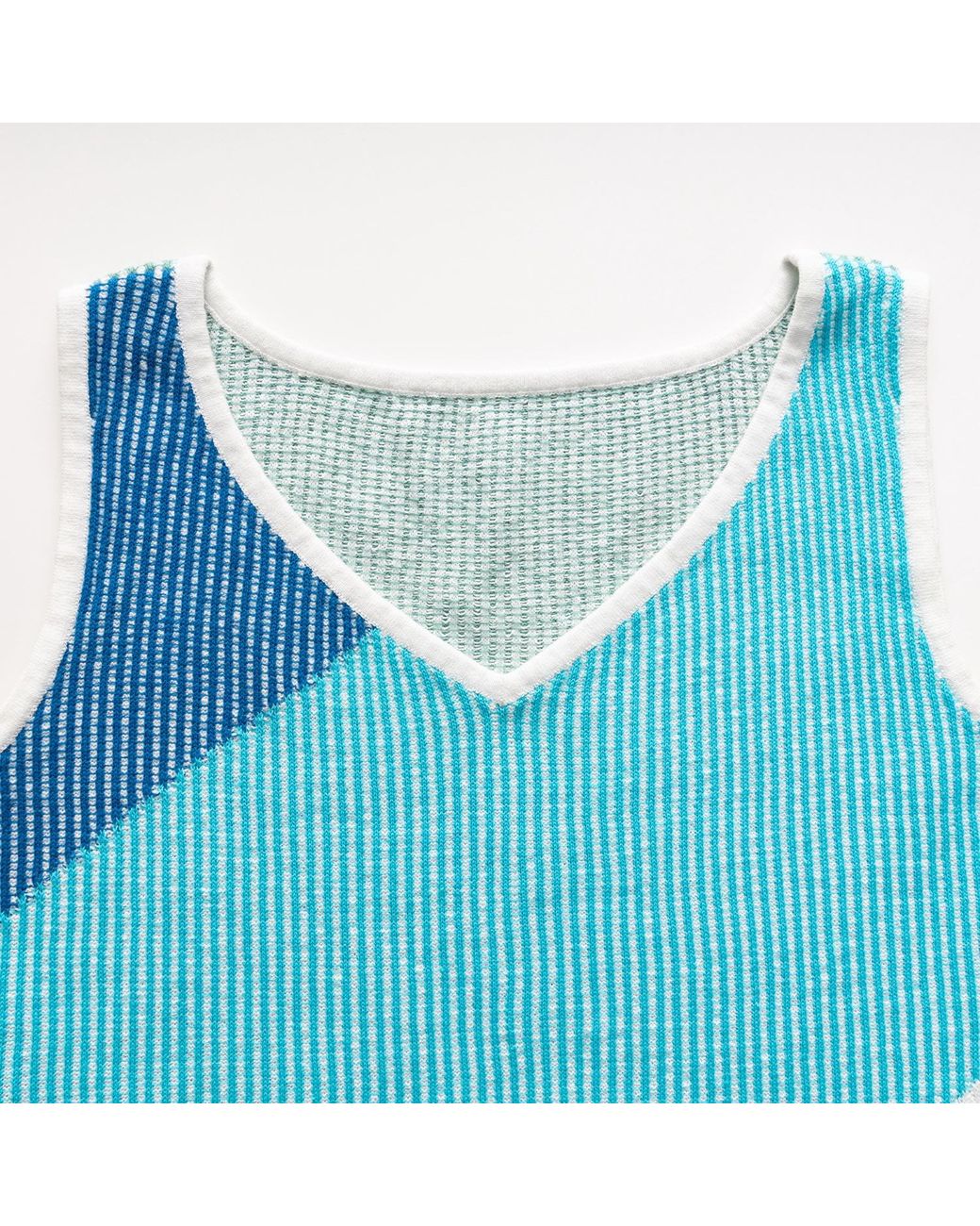 Fully Fashioning Blue India Knit Vest