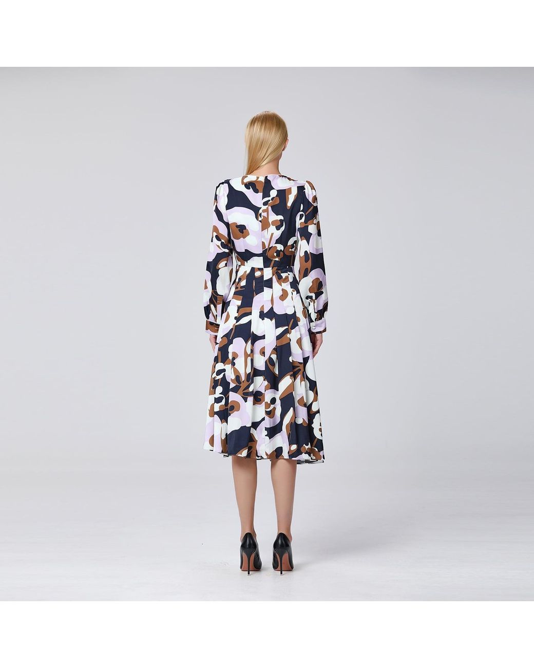 Smart and Joy Black Macro Abstract Print Round Neck Dress