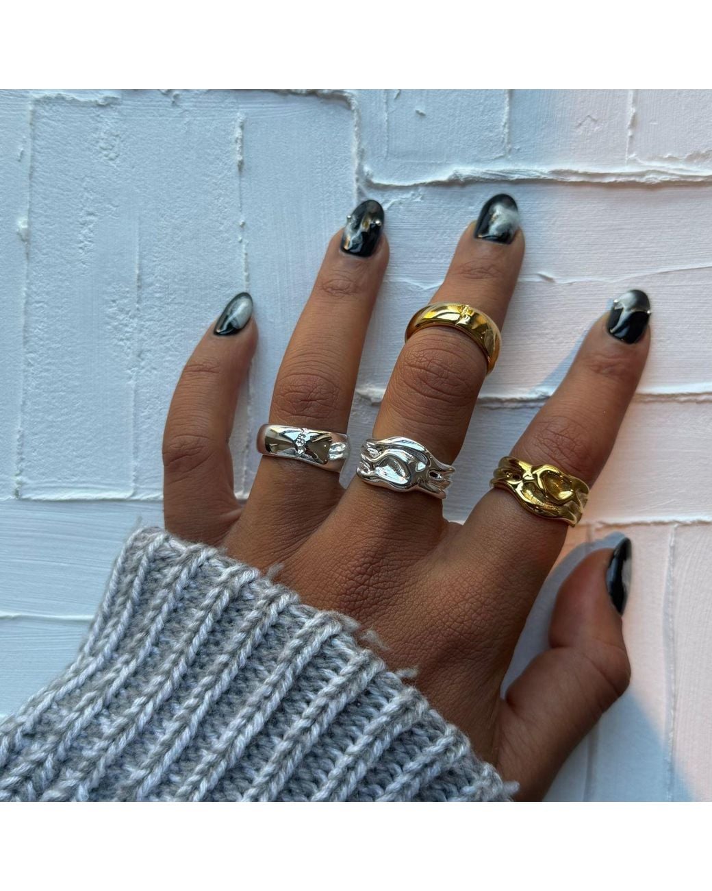 Gingin Metallic Fate Ring