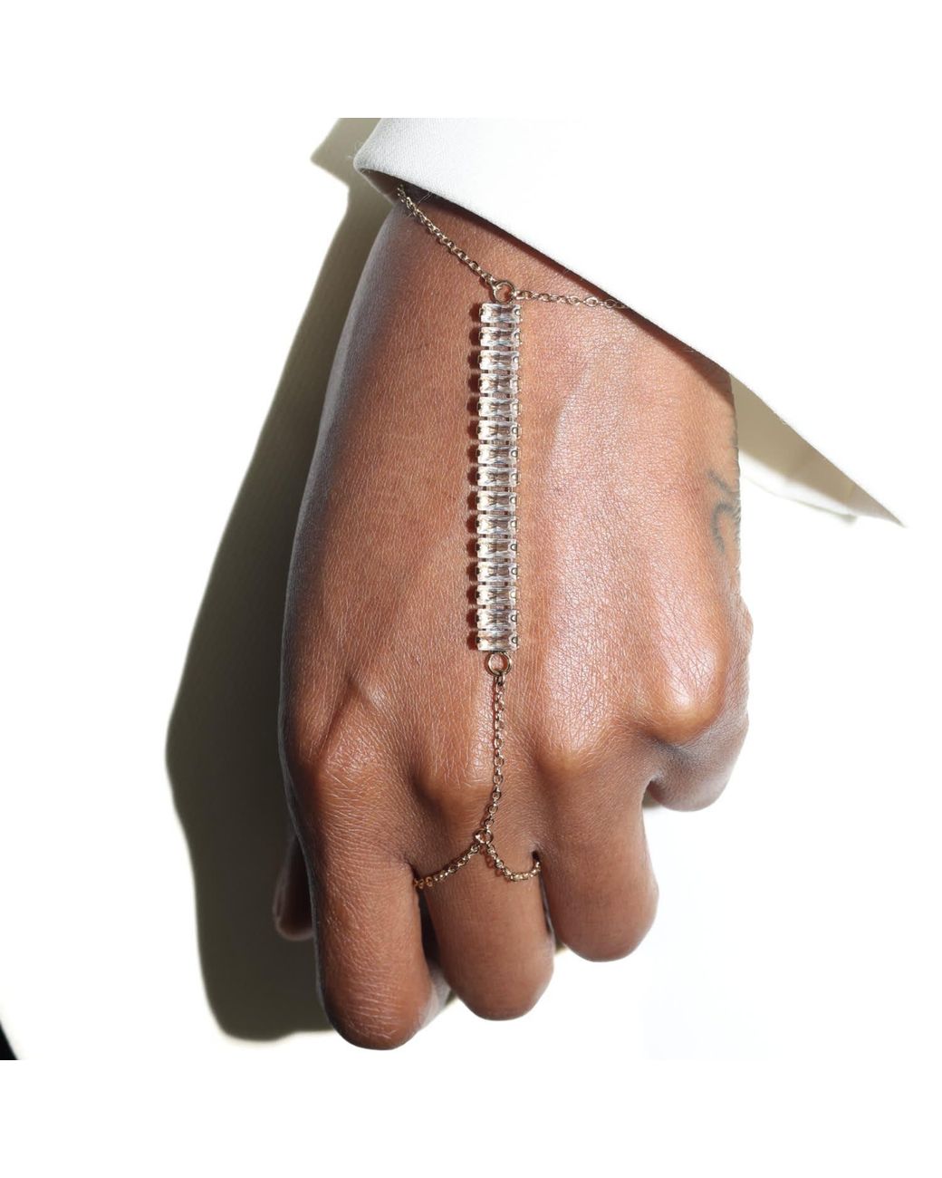 Studio Baloge Metallic Gesture Hand Chain
