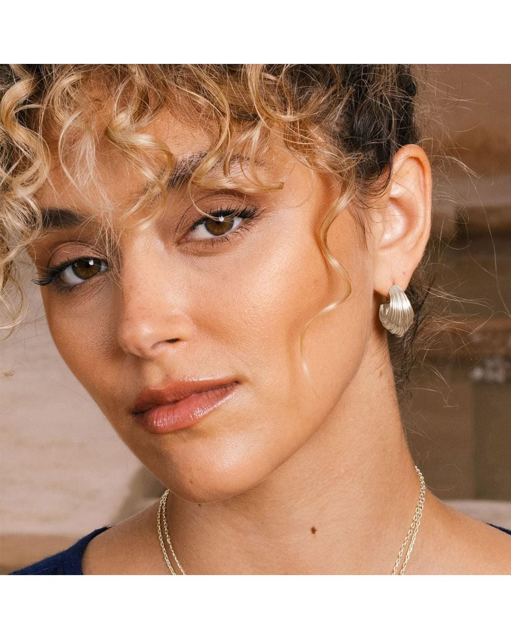 Zoe & Morgan Metallic Rae Hoop Earrings